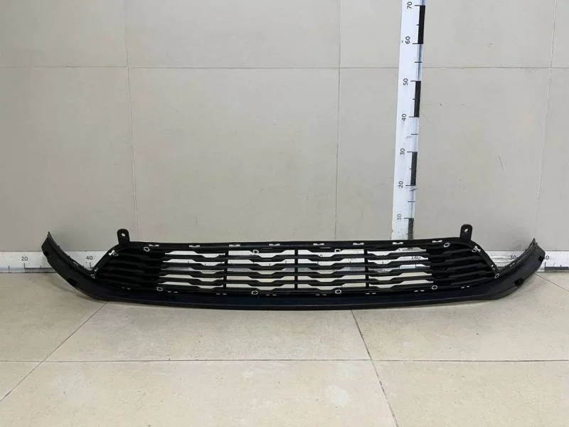 Решетка в бампер центральная Kia Rio 3 (UB) 2011-2017