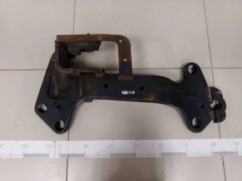 Кронштейн КПП BMW X5 E53 2000-2007