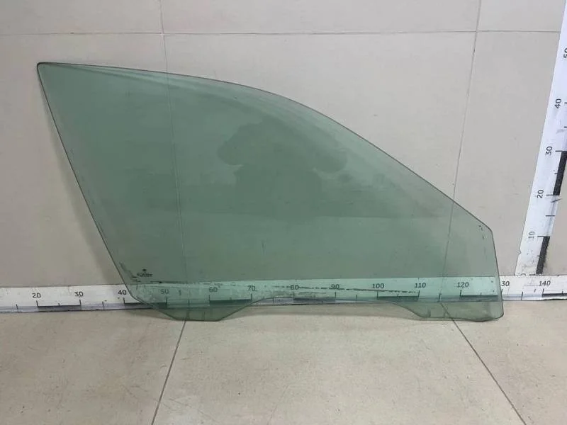 Стекло двери передней правой BMW 5-series E39 1995-2003