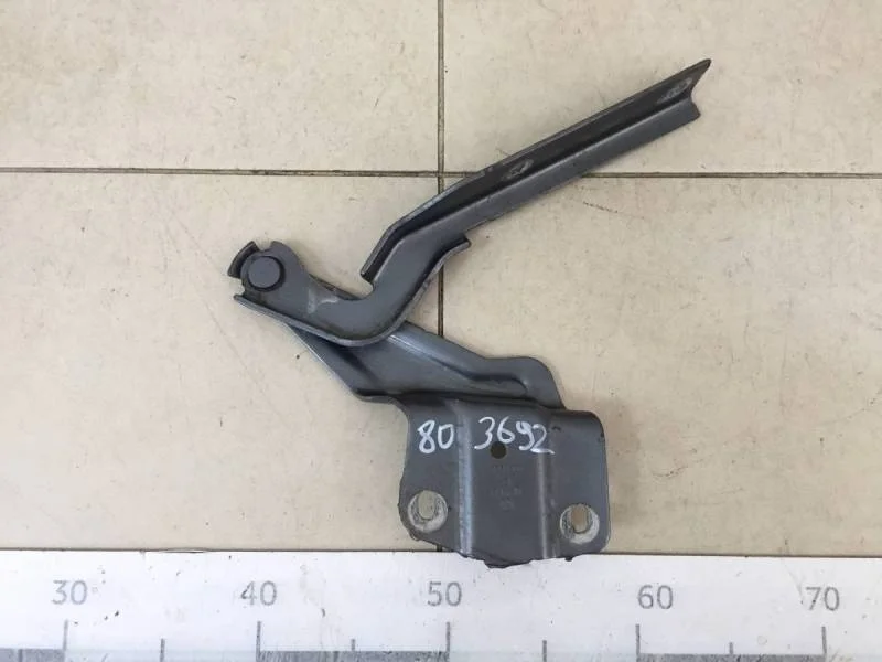 Петля капота левая Volkswagen Jetta (5K) 2011>