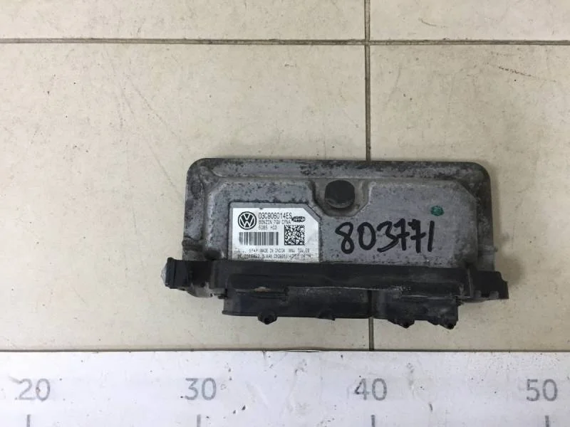 Блок управления двигателем Volkswagen Jetta (5K) 2011>