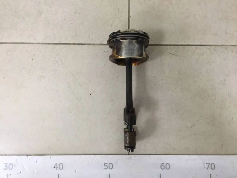 Поршень с шатуном Volkswagen Jetta (5K) 2011>