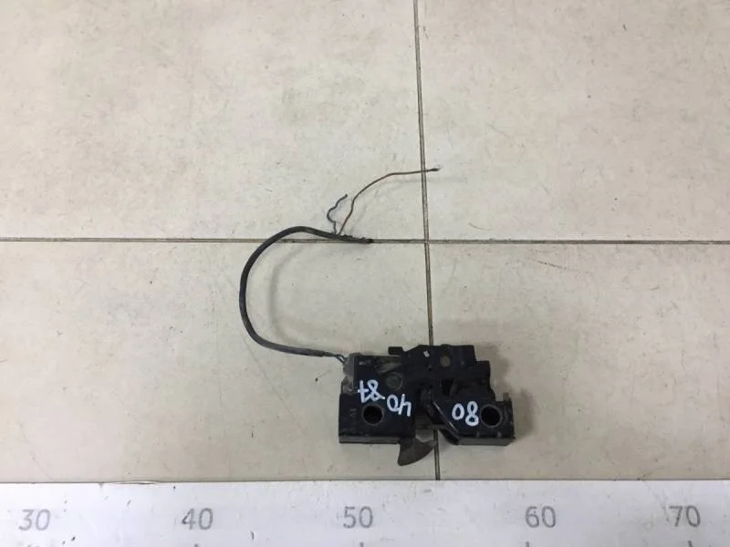 Замок капота Volkswagen Jetta (5K) 2011>