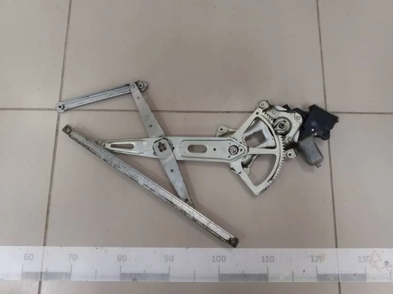 Стеклоподъемник электр. передний левый Toyota Rav 4 (A30) 2006-2013