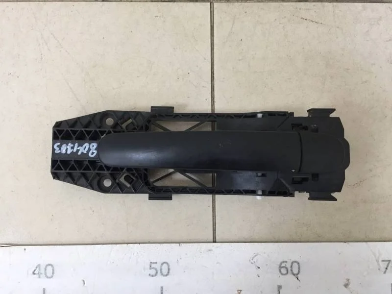 Ручка двери наружная правая Volkswagen Polo (Sed RUS) 2011>