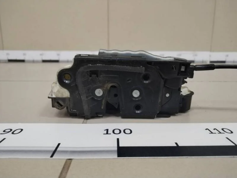 Замок двери задней правой Skoda Octavia (A7) 2013>