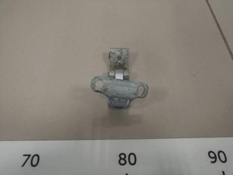 Петля двери багажника Skoda Octavia (A7) 2013>