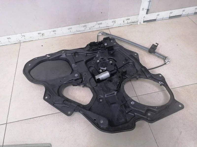 Стеклоподъемник электр. задний левый Mazda Mazda 3 (BK) 2002-2009