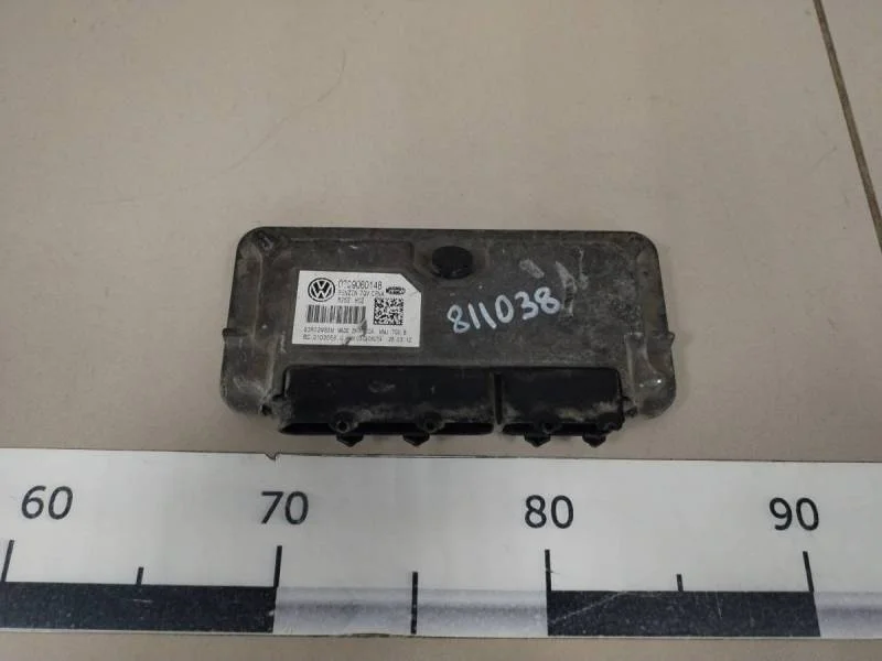 Блок управления двигателем Volkswagen Polo (Sed RUS) 2011>