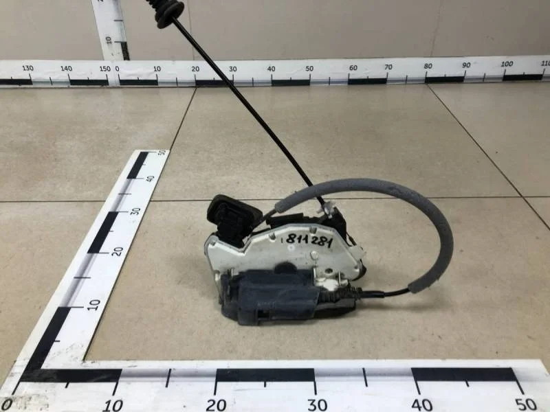 Замок двери передней правой Volkswagen Polo (Sed RUS) 2011>