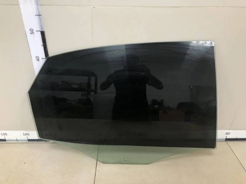 Стекло двери задней правой Volkswagen Polo (Sed RUS) 2011>