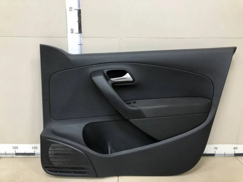 Обшивка двери передней правой Volkswagen Polo (Sed RUS) 2011>