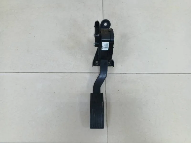 Педаль газа Kia Rio 3 (UB) 2011-2017