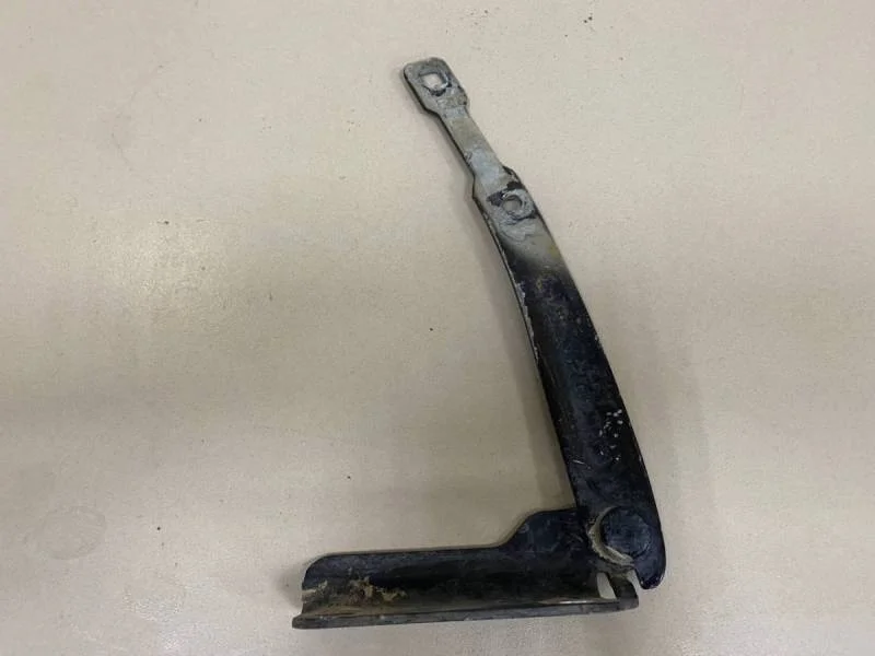 Петля капота правая Renault Duster 2012>