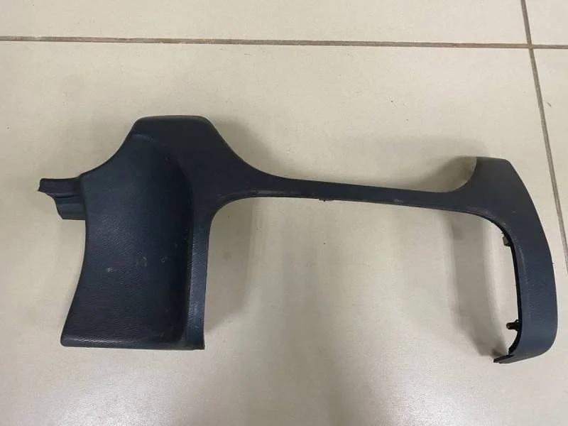 Накладка (кузов внутри) Renault Duster 2012>