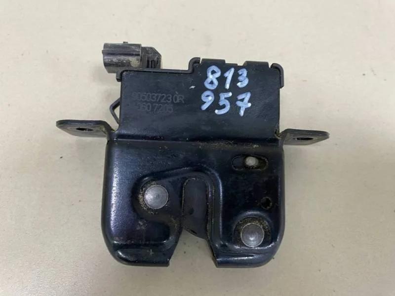 Замок багажника Renault Duster 2012>