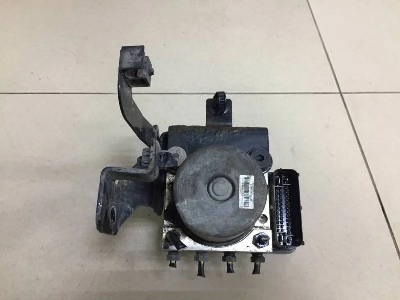 Блок ABS (насос) Kia Rio 3 (UB) 2011-2017