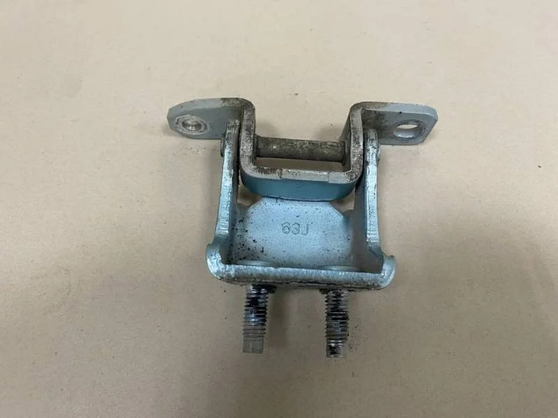 Петля двери задней левой верхняя Suzuki Swift 2004-2010