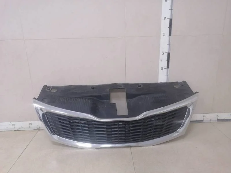 Решетка радиатора Kia Rio 3 (UB) 2011-2017