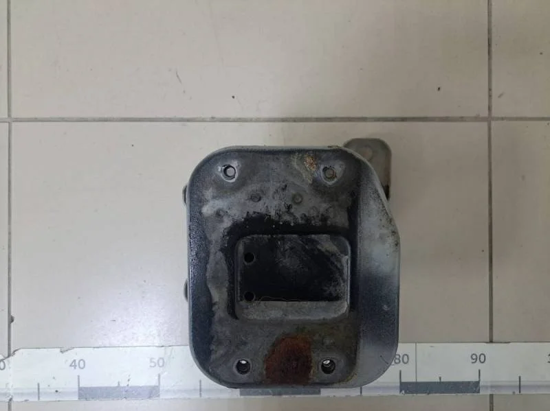 Кронштейн усилителя переднего бампера Opel Antara 2007-2015