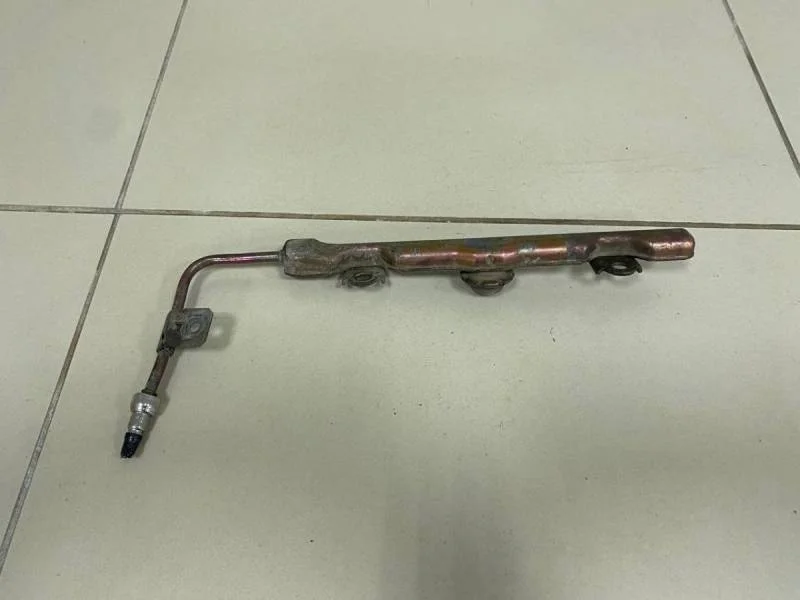 Рейка топливная (рампа) Toyota Corolla E120 2001-2007