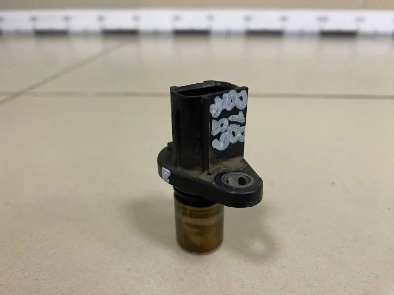 Датчик положения распредвала Toyota Corolla E120 2001-2007