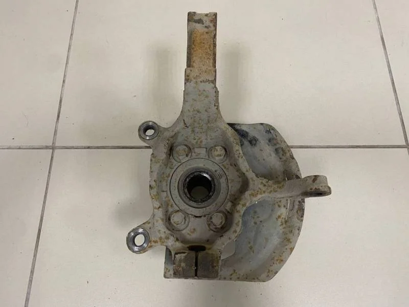 Кулак поворотный передний правый Nissan X-Trail (T31) 2007-2014