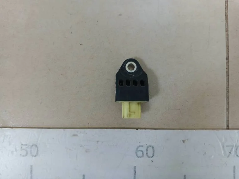 Датчик AIR BAG Toyota Camry (V40) 2006-2011