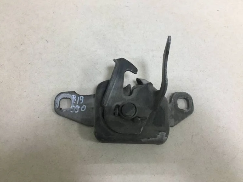 Замок капота Renault Sandero 2009-2014