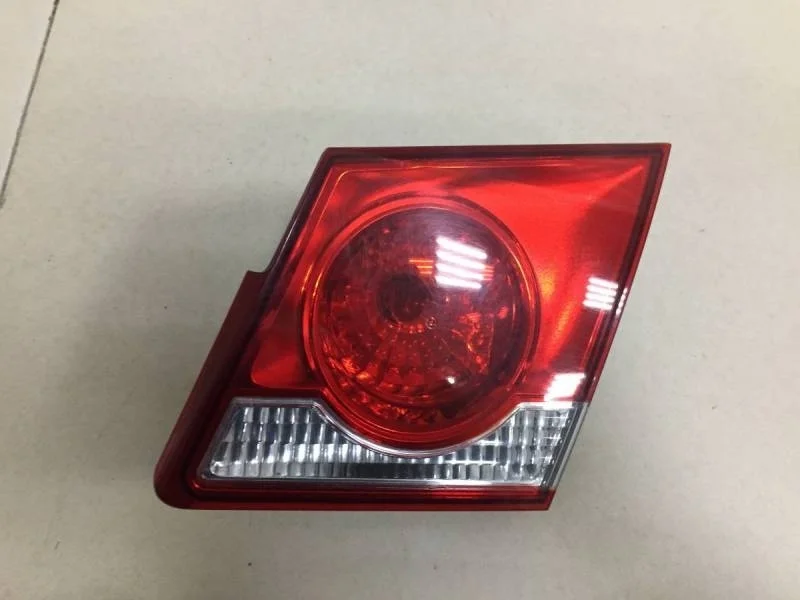 Фонарь задний внутренний правый Chevrolet Cruze (J300) 2009-2016