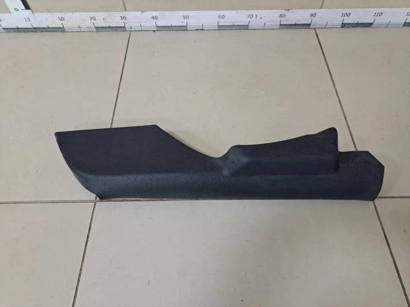 Обшивка стойки Volkswagen Polo (Sed RUS) 2011>