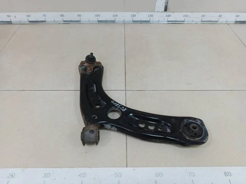 Рычаг передний правый Skoda Octavia (A7) 2013>