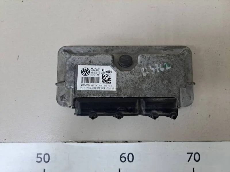 Блок управления двигателем Volkswagen Polo (Sed RUS) 2011>