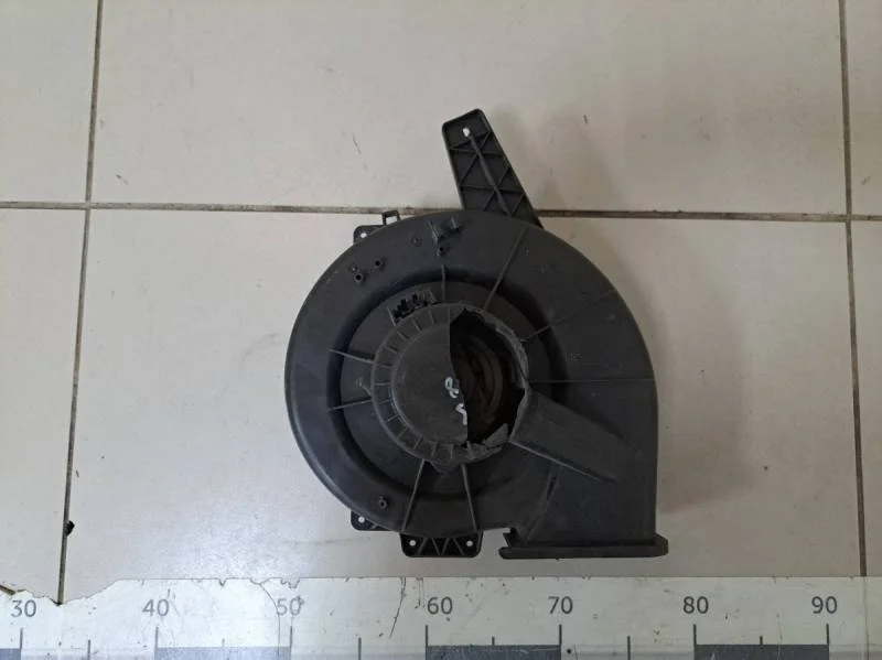 Моторчик отопителя Volkswagen Polo (Sed RUS) 2011>