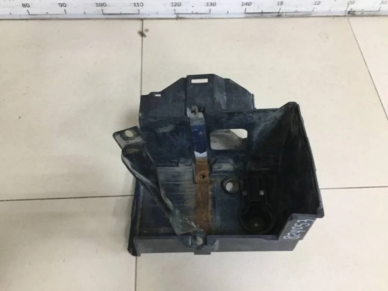 Крепление АКБ (корпус / подставка) Ford C-MAX 2003-2010