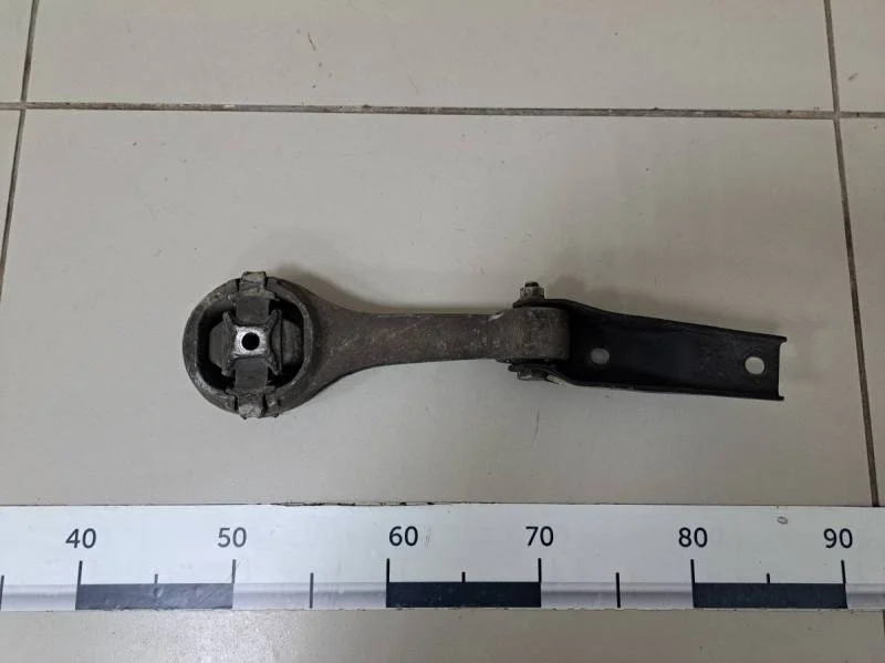 Опора двигателя Volkswagen Polo (Sed RUS) 2011>