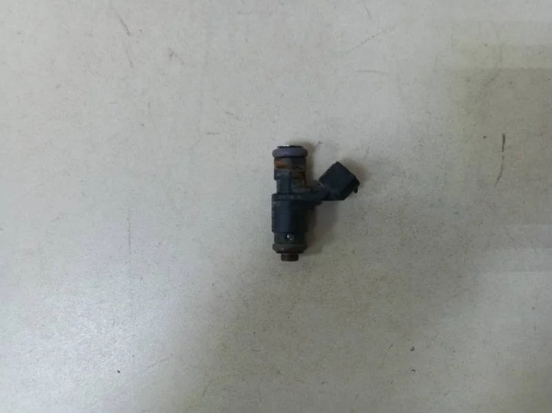 Форсунка инжекторная электрическая Skoda Octavia (A7) 2013>