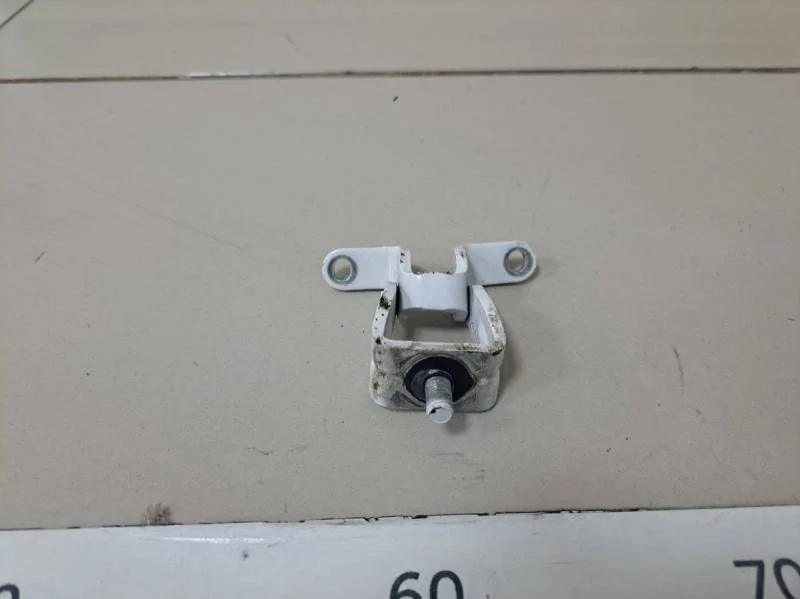 Петля двери багажника Skoda Octavia (A5 1Z-) 2004-2013