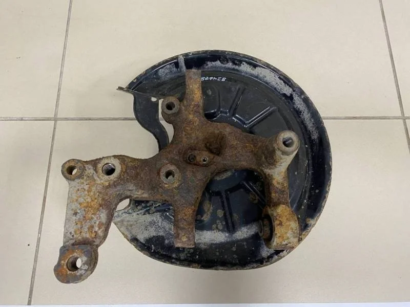 Кулак поворотный задний правый Skoda Octavia (A5 1Z-) 2004-2013