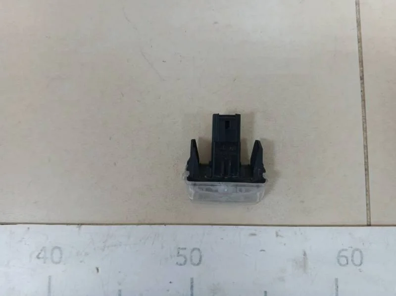 Фонарь подсветки номера Toyota Auris (E150) 2006-2012