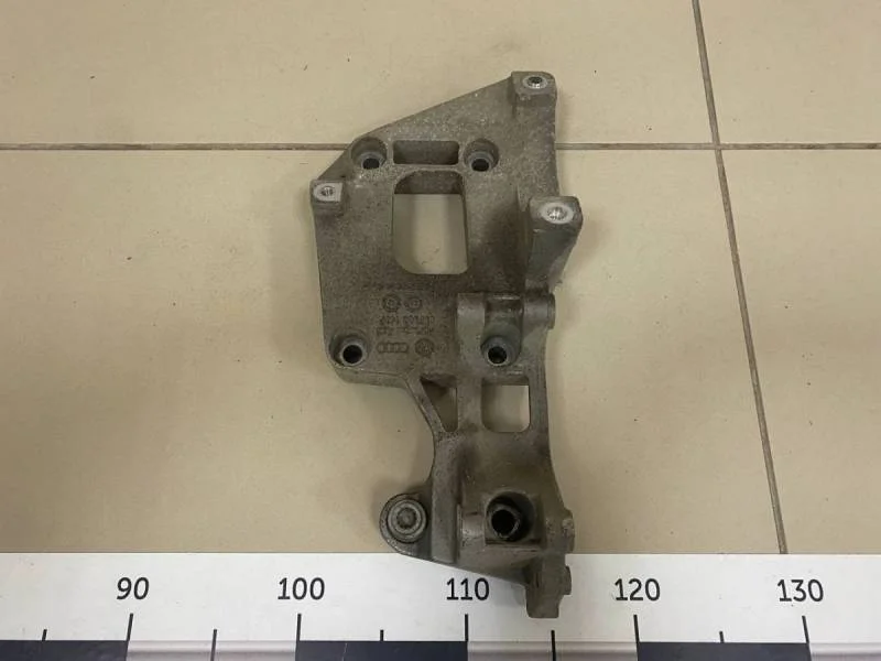 Кронштейн генератора Skoda Octavia (A5 1Z-) 2004-2013