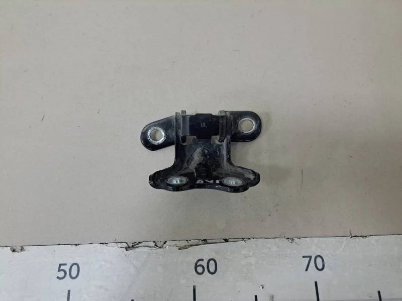 Петля двери задней левой верхняя Hyundai Solaris 2010-2017