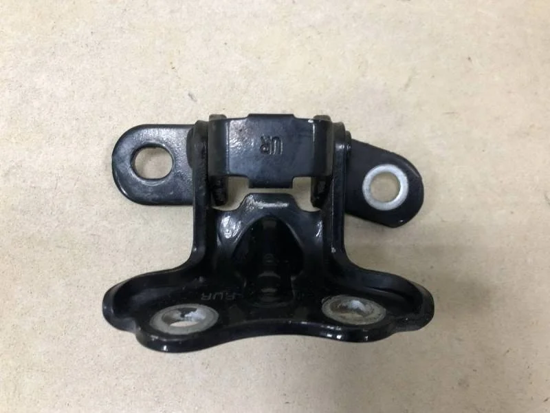 Петля двери задней правой верхняя Hyundai Solaris 2010-2017