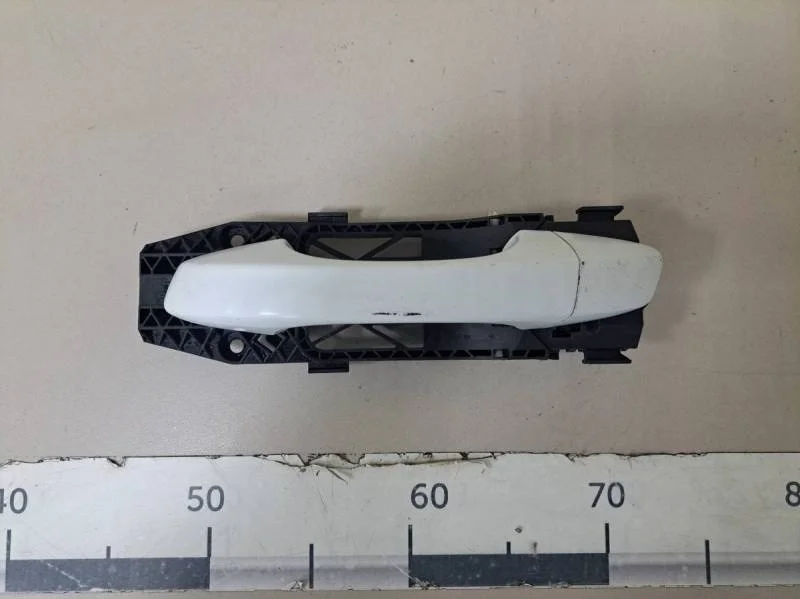 Ручка двери задней наружная левая Skoda Octavia (A7) 2013>