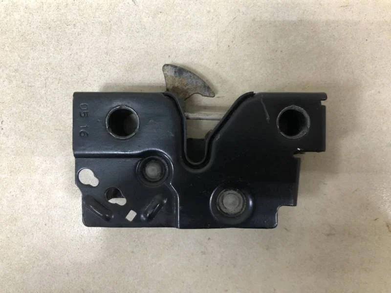 Замок капота Volkswagen Polo (Sed RUS) 2011>