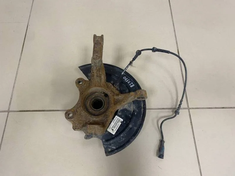 Кулак поворотный передний правый Nissan Terrano (D10) 2014>