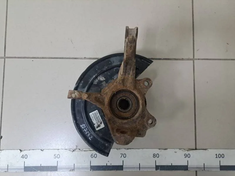 Кулак поворотный передний левый Nissan Terrano (D10) 2014>