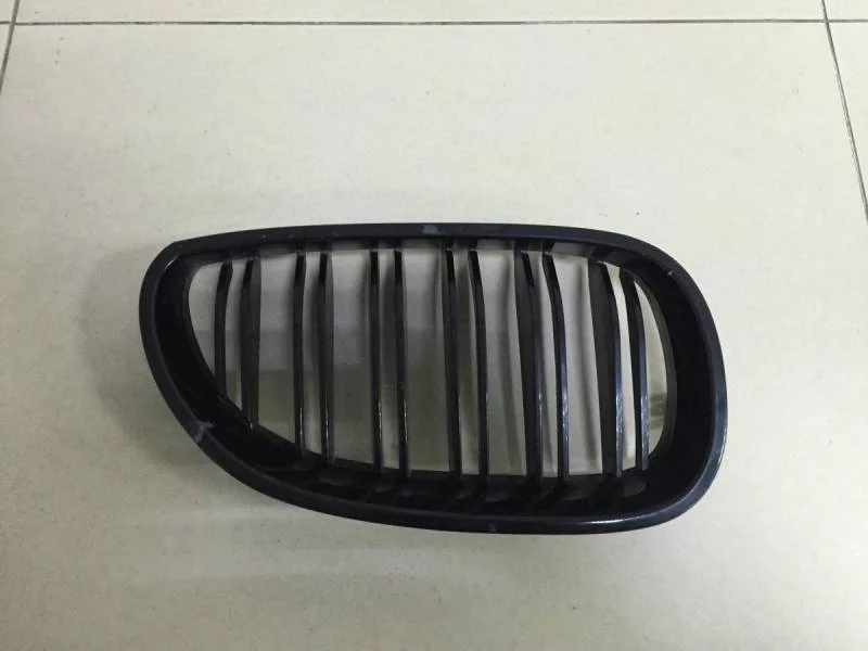 Решетка радиатора правая BMW 5-series E60/E61 2003-2009