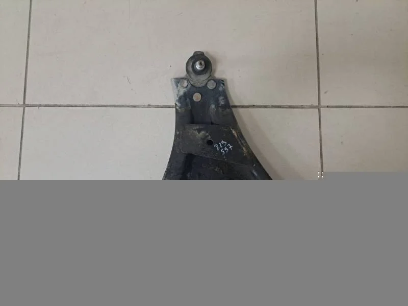 Рычаг передний правый Renault Duster 2012>