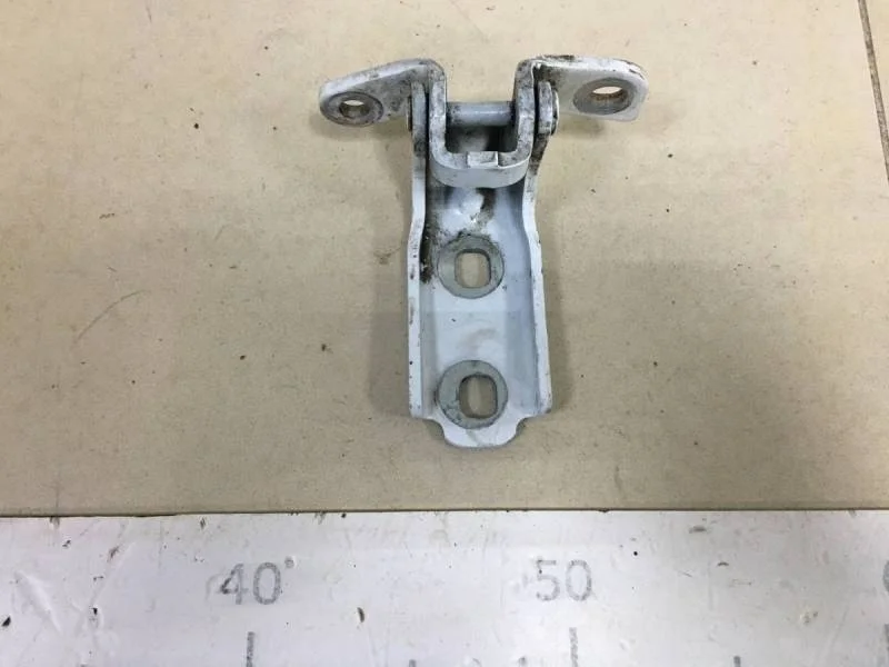 Петля двери задней правой нижняя Chevrolet Cruze (J300) 2009-2016